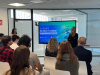 Imagen de una charla en el Vivero de Empresas de Imulsalicante.