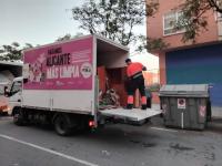 Imagen de la recogida de enseres con cita previa en Alicante.