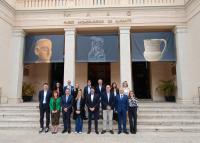 Imagen del equipo de Gobierno en la junta celebrada de forma extraordinaria en el Museo Arqueológico Provincial de Alicante