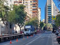 Imagen del montaje en la Rambla de los palcos de Semana Santa de Alicante