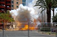Imagen de una mascletá en laplaza de los Luceros