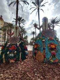 Imagen de las Belleas del Foc florales en La Explanada