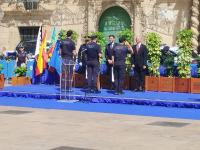 Imagen del acto de la Policia Local en la plaza del Ayuntamiento