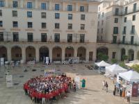 Imagen de las III Jornadas de Salud Comunitaria en la plaza del Ayuntamiento de Alicante