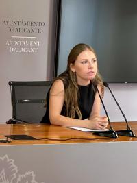 Imagen de la concejala de Urbanismo, Rocío Gómez en la rueda de prensa en el Ayuntamiento