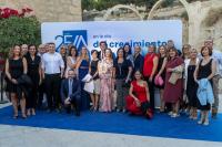 Imagen del alcalde de Alicante, Luis Barcala, junto al equipo de la Agencia Local de Desarrollo Económico y Social de Alicante
