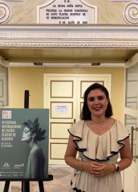 Imagen de la concejala de Cultura, Nayma Beldjilali, en la presentación del 9º Festival Internacional de Teatro Clásico de Alicante (FITCA)