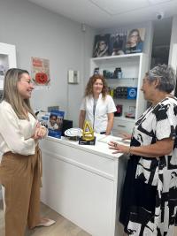 Imagen de la concejala de Comercio, Lidia López, en la presentación de las jornadas de dinamización comercial de Halloween