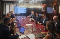 Imagen del alcalde de Alicante, Luis Barcala, en el Consejo de Administración de Aguas Municipalizadas de Alicante (AMAEM)