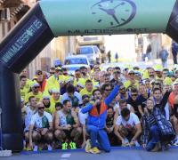 Imagen de la salida de la VIII Carrera Popular de Papá Noel-La Florida