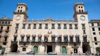 Imagen de la fachada del Ayuntamiento de Alicante