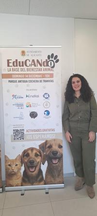 Imagen de la concejala, Cristina Cutanda, en la presentación de la jornada ‘EduCANdo, la base del bienestar animal’