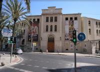 Imagen de la fachada de la Plaza de Toros de Alicante