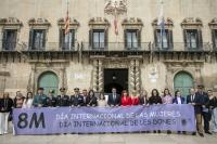 Imagen del alcalde de Alicante, Luis Barcala, en el cto institucional celebrado por el Ayuntamiento con motivo del Día Internacional de la Mujer