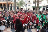 Imagen de la concejala de Fiestas del Ayuntamiento de Alicante, Cristina Cutanda, en la Tamborrada 2026