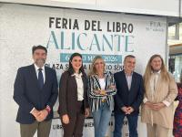 Imagen del alcalde de Alicante, Luis Barcala, en la inauguración de la Feria del Libro de Alicante