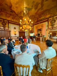 Imagen del alcalde de Alicante, Luis Barcala, en la visita visita de una delegación empresarial alemana interesada en conocer el potencial económ...
