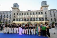 Imagen del acto del encendido de las Hogueras con 670.000 luces led en Alicante
