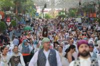 Imagen del desfile de la Entrada de Bandas de las Hogueras 2026