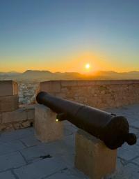Imagen de archivo de la puesta de sol en el Castillo
