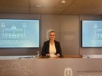 Imagen de archivo de la concejala de Educación, Mari Carmen de España, en la sala de prensa