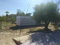 Imagen de la la instalación ilegal de una vivienda prefabricada en La Cañada