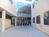 Panorámica exterior del centro de mayores Gastón Castelló