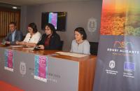 Mesa de presentación del proyecto con los cuatro portavoces 