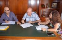 Reunión de trabajo de la edil M. D. Padilla con técnicos municipales