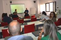 Apertura del primer curso, dirigido a comerciantes de la calle Quintana. 