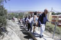 Visita a Juan XXIII en compañía de vecinos y comerciantes del barrio