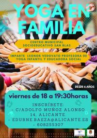 Yoga en familia. Centro Municipal Socioeducativo San Blas