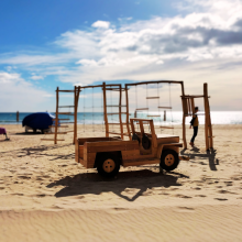 Playa del Postiguet- Juegos infantiles. Platja del Postiguet- Jocs infantils