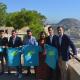 El concejal de Deportes, José Luis Berenguer, y el resto de patrocinadores, con la camiseta de la prueba