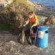 Vaciado de papeleras por la tarde en playas y calas