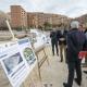 Imagen de la visita del alcalde de Alicante, Luis Barcala, a las obras del parque de La Torreta