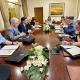 Imagen del alcalde de Alicante, Luis Barcala, y el subdelegado del Gobierno en la provincia, Manuel Pineda, en una reunión de trabajo