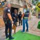 Imagen de agentes de Policía Local de Alicante y la Policía Nacional en una intervención conjunta contra el tráfico de drogas en la que se logr...