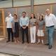 Imagen del alcalde de Alicante, Luis Barcala, junto a la baloncestista alicantina Isabel Hernández, reciente subcampeona del mundo sub-17 con Espa...