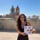 La concejala Ana Poquet presenta la guía gastronómica en el castillo de Santa Bárbara